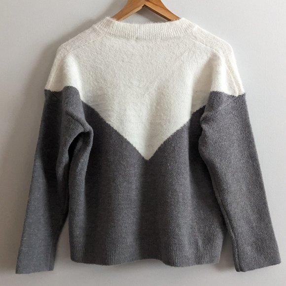 Miss Lola V-Neck Fluffy Knitted Sweater, M, EUC - Picture 2 of 8